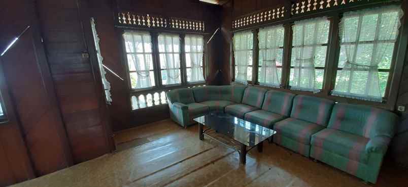 rumah cigadung timur