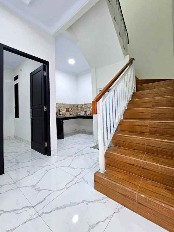 rumah cluster 3 kt strategis mampang depok