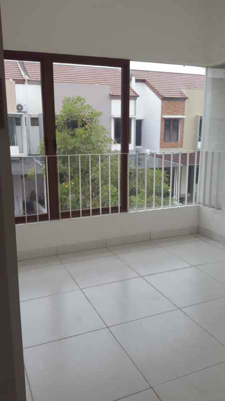 rumah cluster alamanda di jakarta garden city