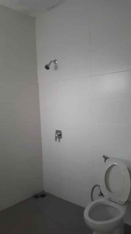 rumah cluster alamanda di jakarta garden city