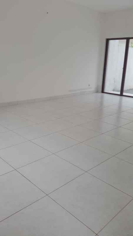 rumah cluster alamanda di jakarta garden city