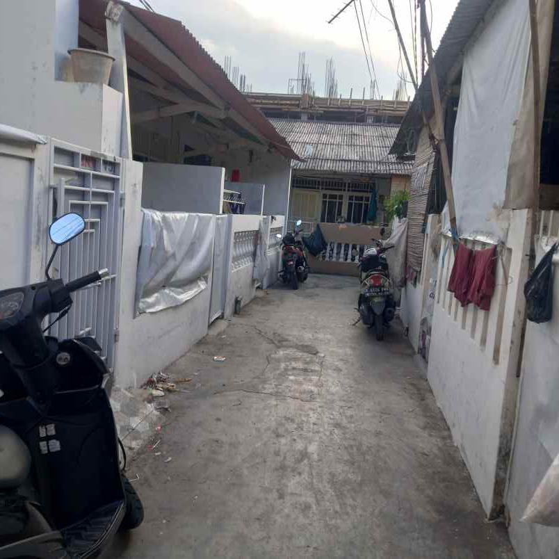 rumah dalam gang daerah rawasari jakarta pusat