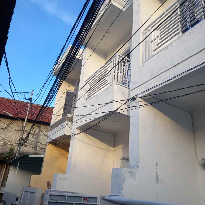 rumah dalam gang daerah rawasari jakarta pusat