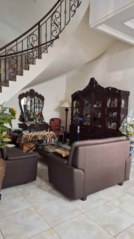 rumah dharmahusada manyar surabaya row jalan kembar