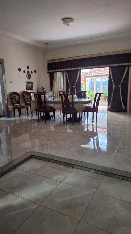 rumah dharmahusada manyar surabaya row jalan kembar
