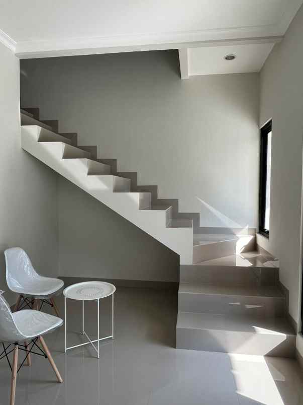 rumah di ciater serpong mewah dan elegan dekat tol bsd