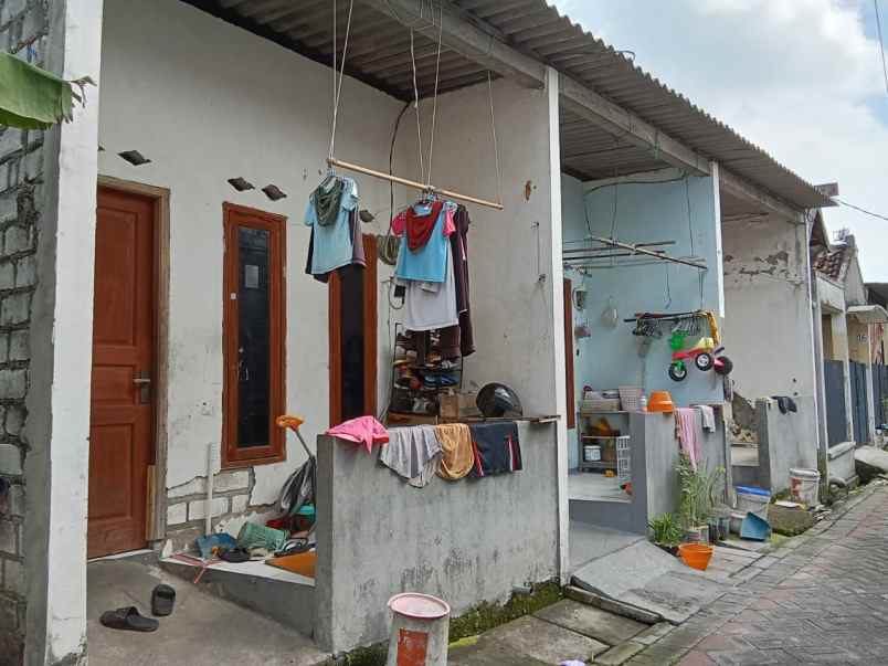 rumah di sememi baru row jalan 4 meter