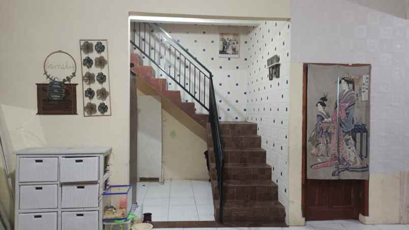 rumah dua lantai cisaranten wetan cinambo bandung