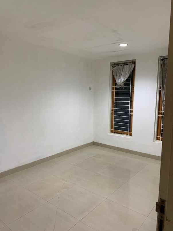 rumah gading indah utara