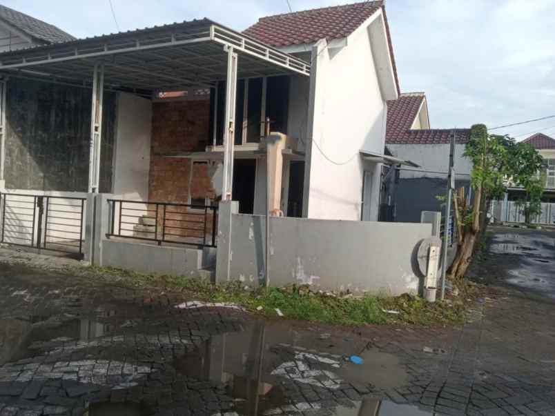 rumah green lake natural living