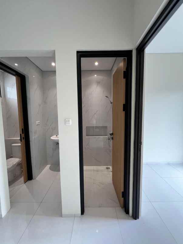 rumah gress 2 lantai jl golf arcamanik endah bandung