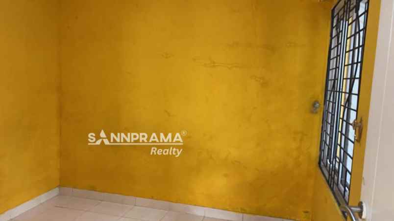 rumah hook di komplek bella casa depok imelin