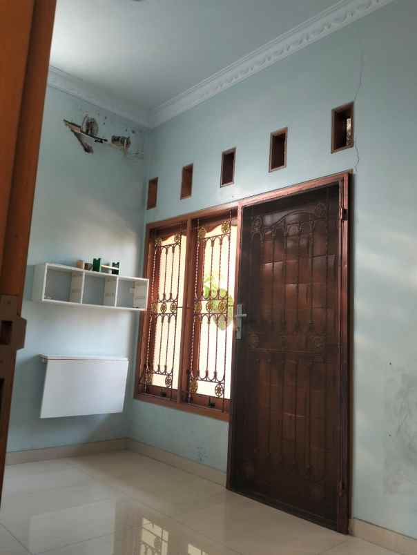 rumah hook di perumahan duta bumi kota bekasi