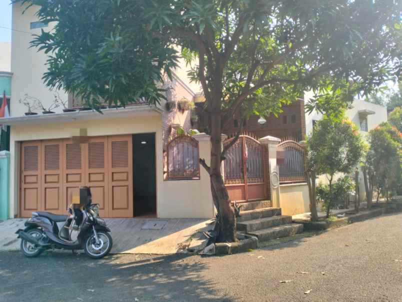rumah hook di perumahan duta bumi kota bekasi