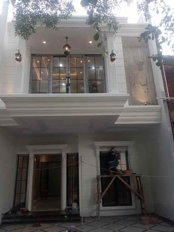 rumah jalan pasir jagakarsa