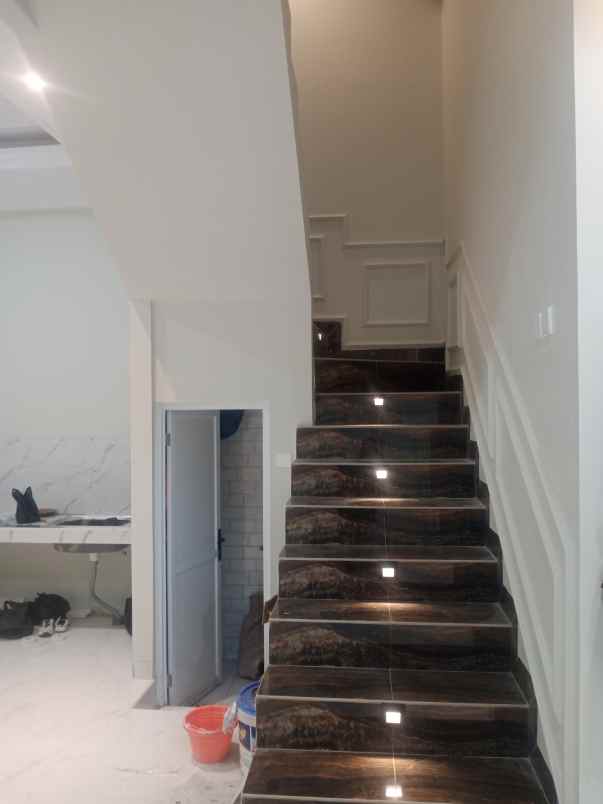 rumah jalan pasir jagakarsa