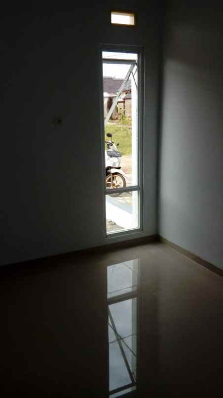 rumah jalan raya arco sawangan depok