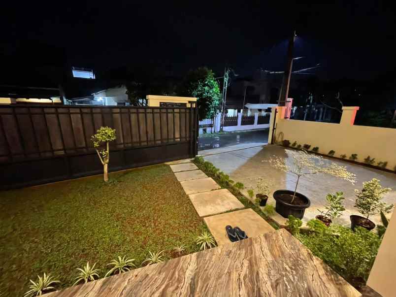 rumah jatiwaringin asri