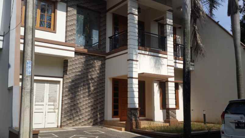 rumah jl jatiwaringin pondok