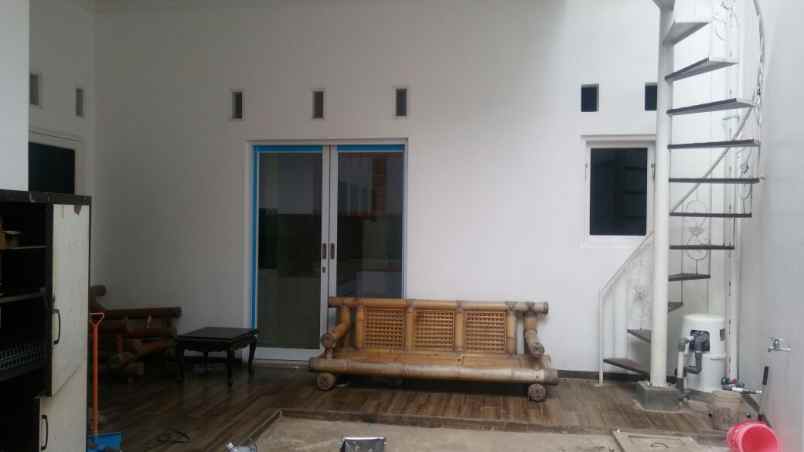 rumah jl joe jagakarsa