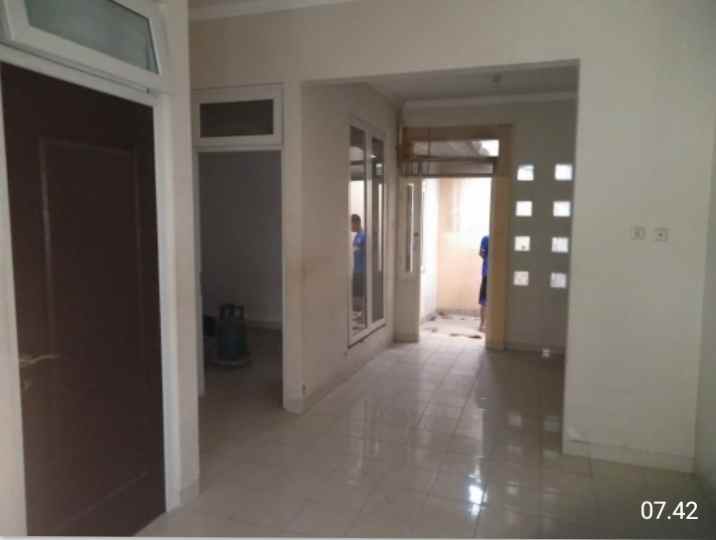 rumah jl permata indah cimanggis