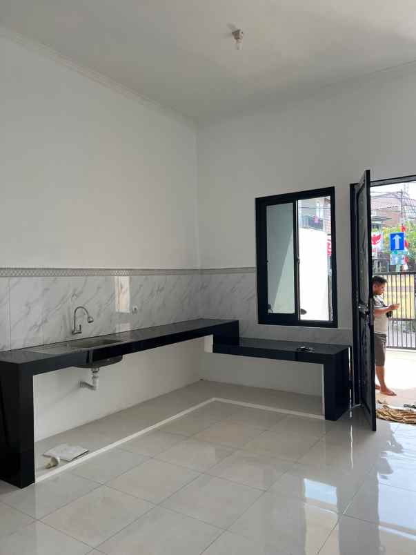 rumah jl pinang raya rawamangun