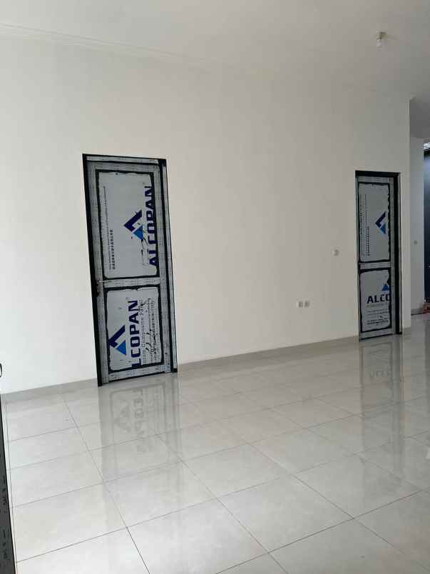 rumah jl pinang raya rawamangun