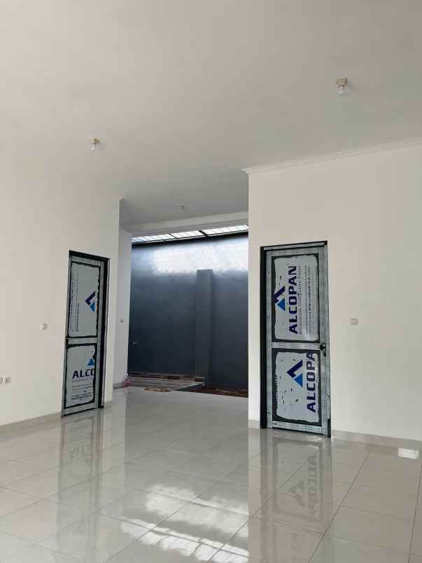 rumah jl pinang raya rawamangun