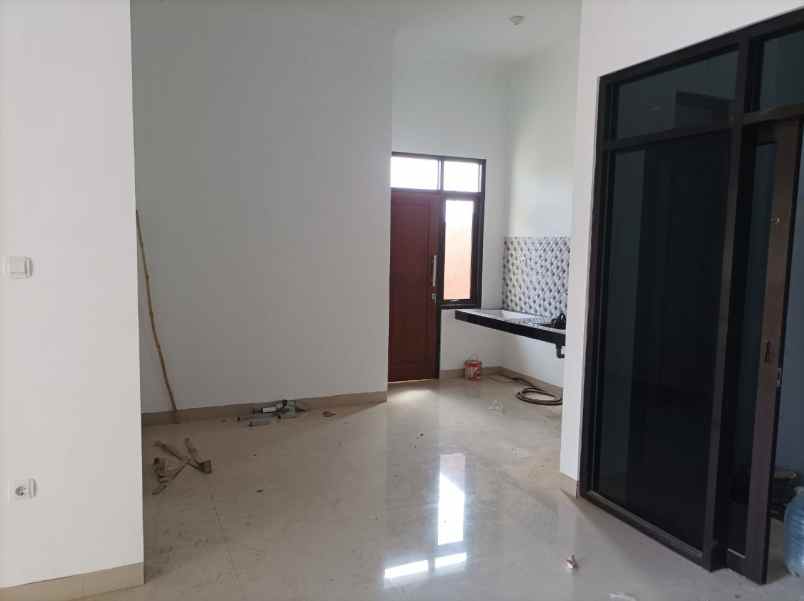 rumah jl raya karangpawitan