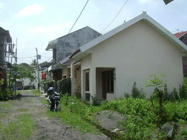 rumah jl wates sedayu km 13