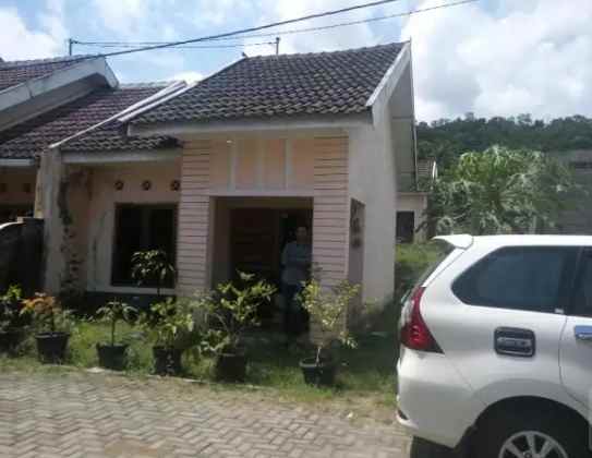 rumah jl wates sedayu km 13