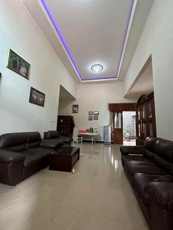 rumah joglo full jati 5 menit ke kampus uii di sleman