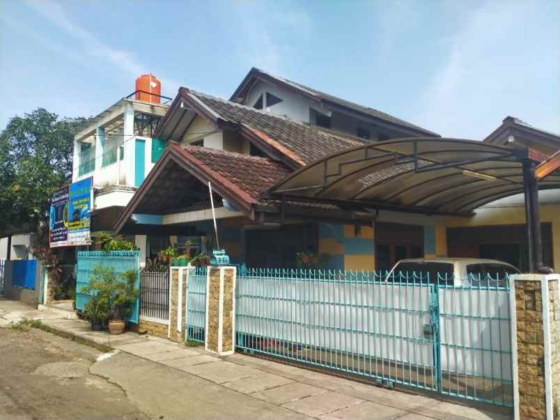 rumah komplek jatibening ii jl