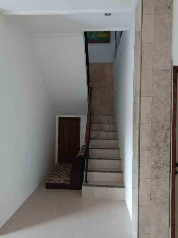 rumah kost seperti baru di penamparan gatsu barat