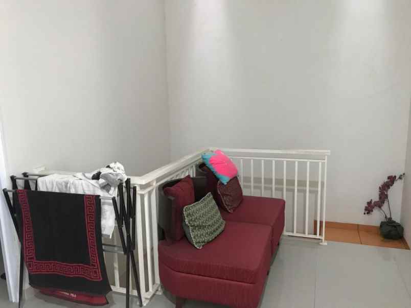 rumah kota baru parahyangan