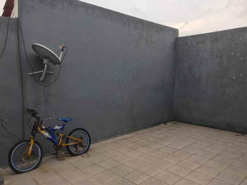 rumah kota baru parahyangan