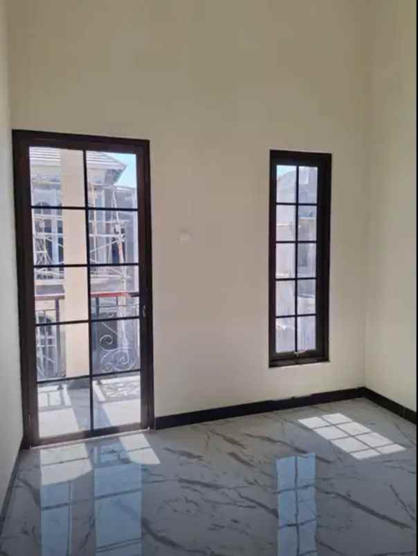 rumah mewah bebas banjir di cluster banyumanik