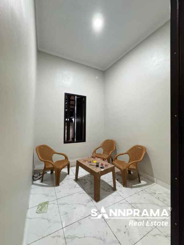 rumah modern dekat stasiun depok lama