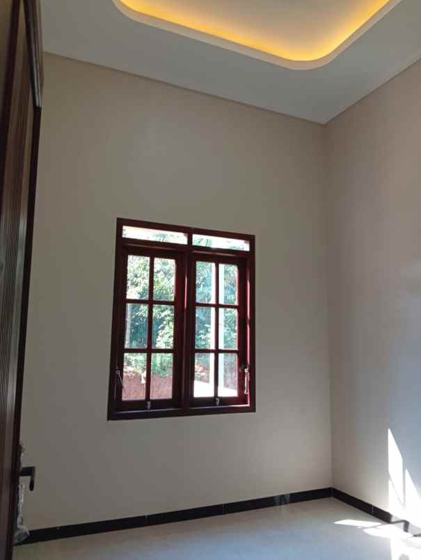 rumah modern siap huni shm ready dekat unnes