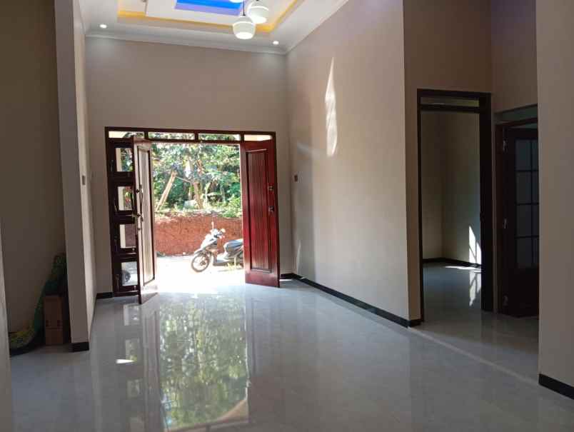 rumah modern siap huni shm ready dekat unnes