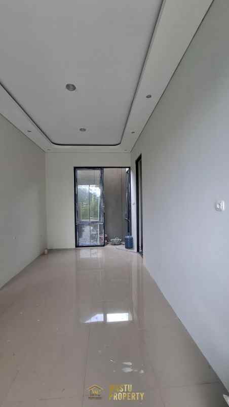 rumah modern view sawah di purwomartani kalasan