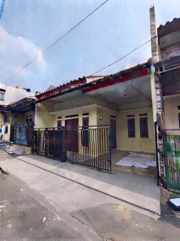 rumah murah 2kt di limo depok