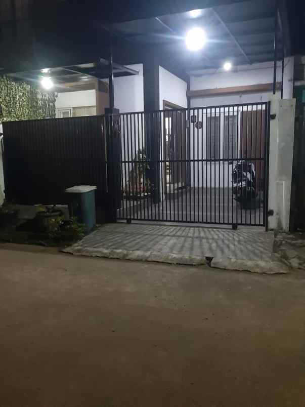 rumah nyaman asri bebas banjir di gdc depok