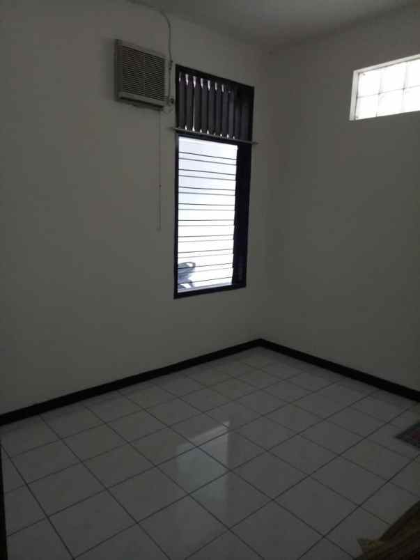rumah nyaman di wisma permai strategis