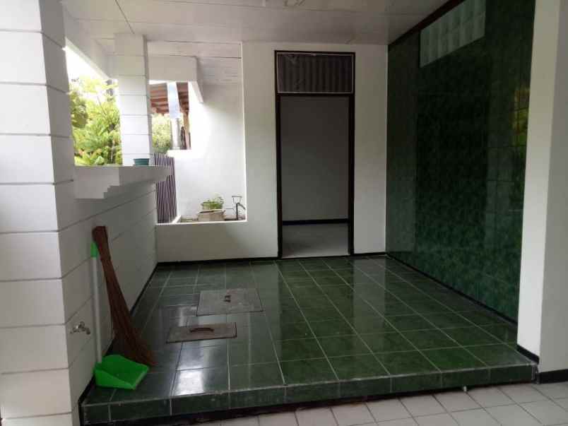 rumah nyaman di wisma permai strategis
