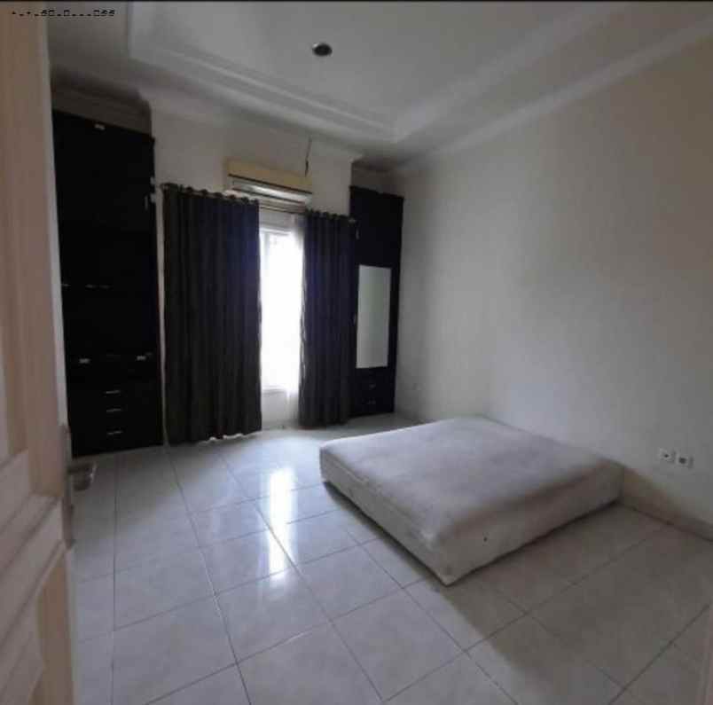 rumah puri galaxy hadap timur