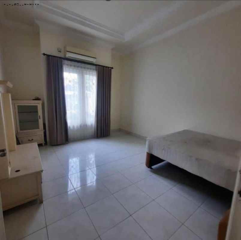 rumah puri galaxy hadap timur