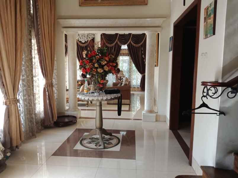 rumah raffles hills jl aternatif