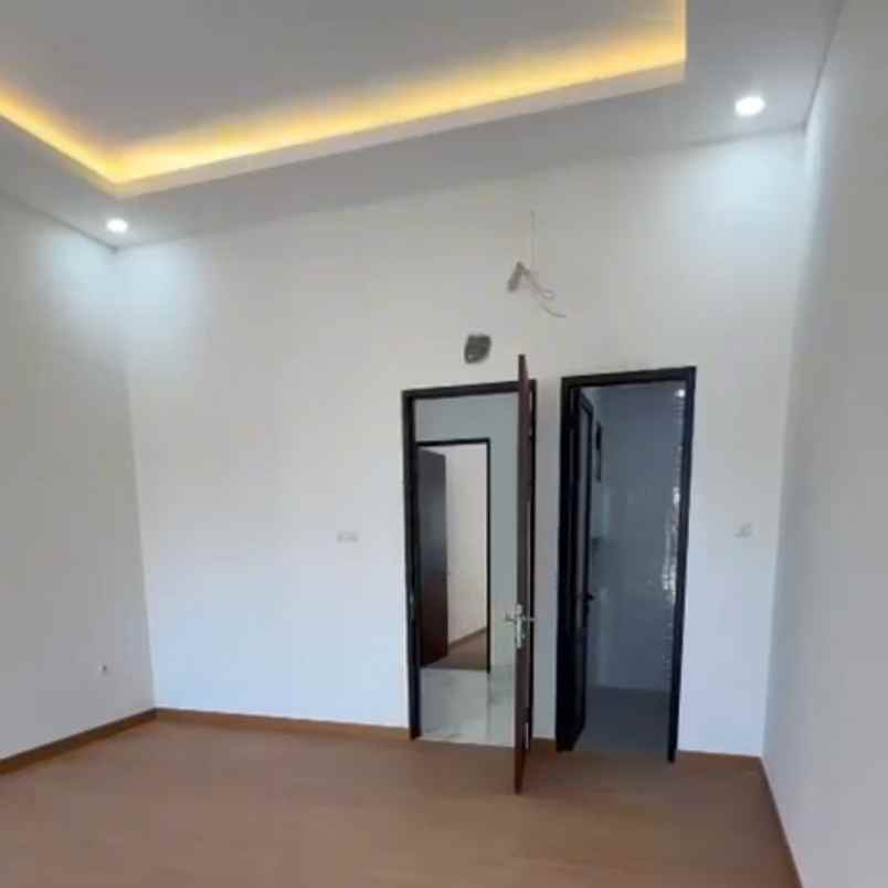 rumah ready nirwana eksekutif dekat merr tol upn