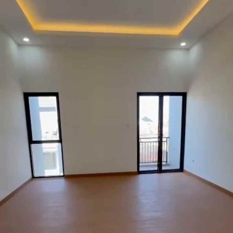 rumah ready nirwana eksekutif dekat merr tol upn